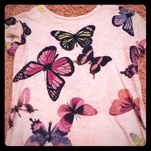 Gap butterfly t-shirt. EUC!